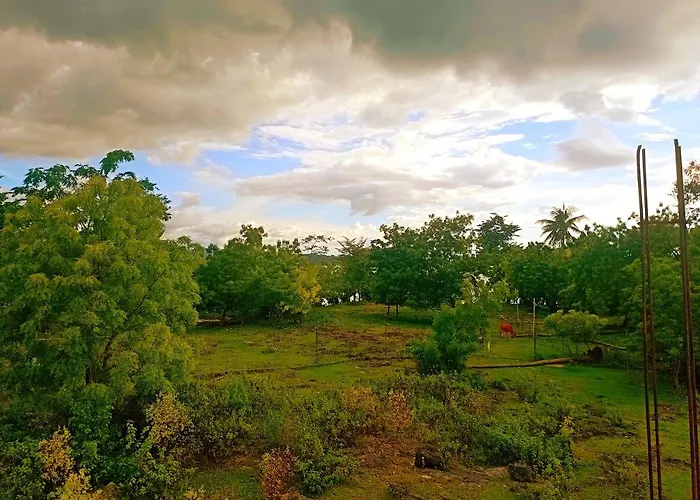 Bed & Breakfast Lakehouse Badian