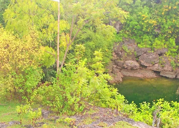 Bed & Breakfast Lakehouse Badian